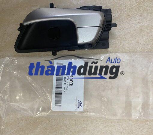 TAY MỞ CỬA TRONG TRÁI HYUNDA I20 2018