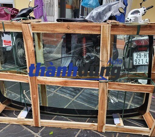 KÍNH CHẮN GIÓ TRƯỚC NISSAN NAVARA D40T