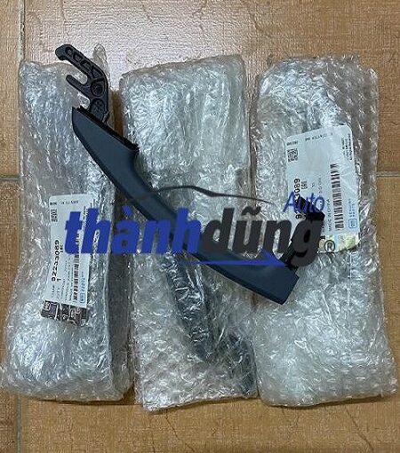 TAY MỞ CỬA NGOÀI CHEVROLET COLORADO 2015