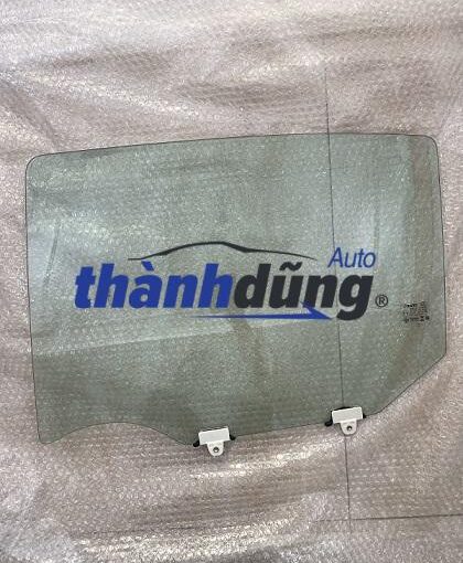 KÍNH CÁNH CỬA SAU ALMERA