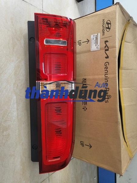 ĐÈN HẬU TRÁI HYUNDAI COUNTY 2022