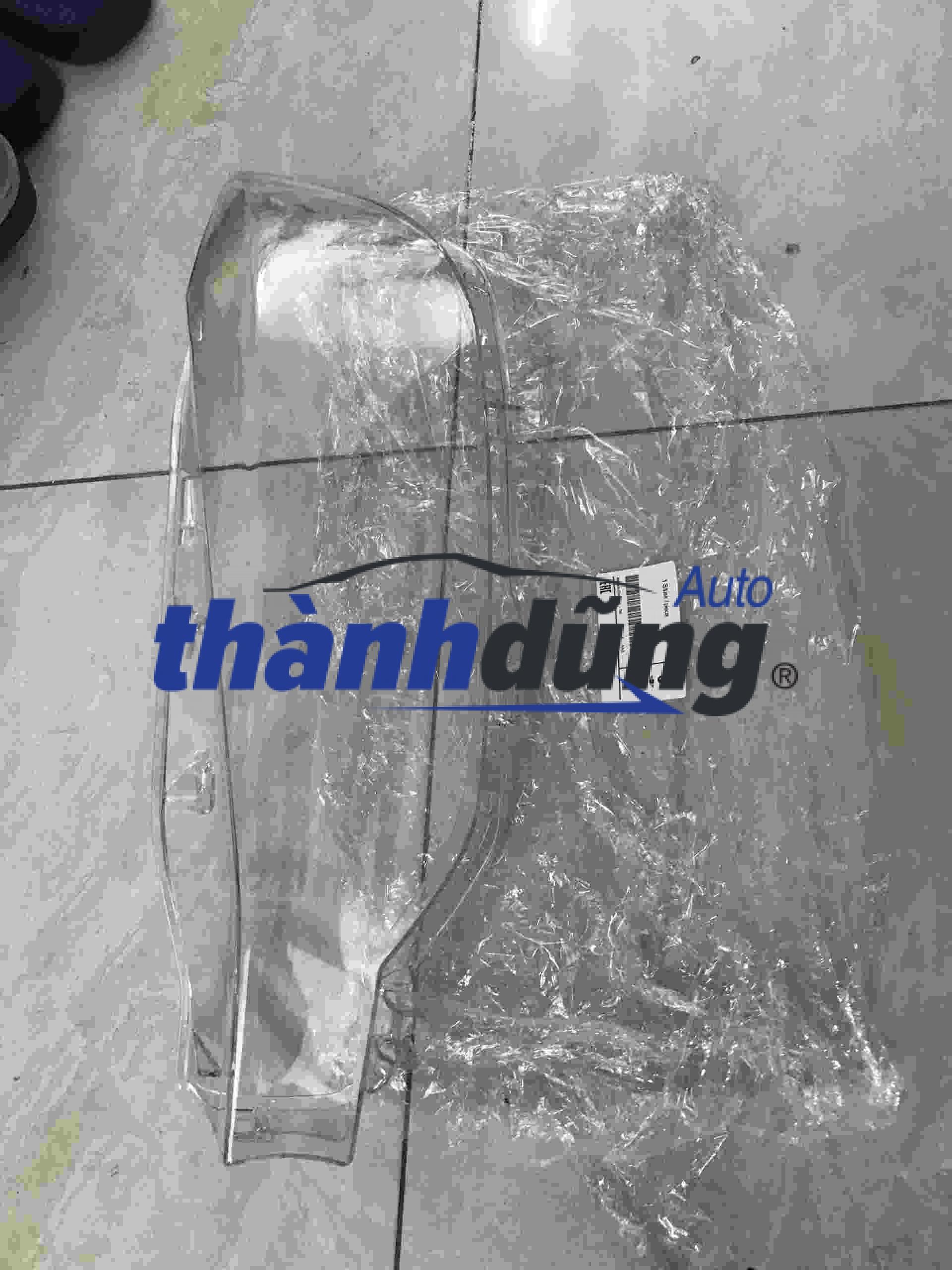 ỐP MẶT ĐÈN PHA XE BMW 520I