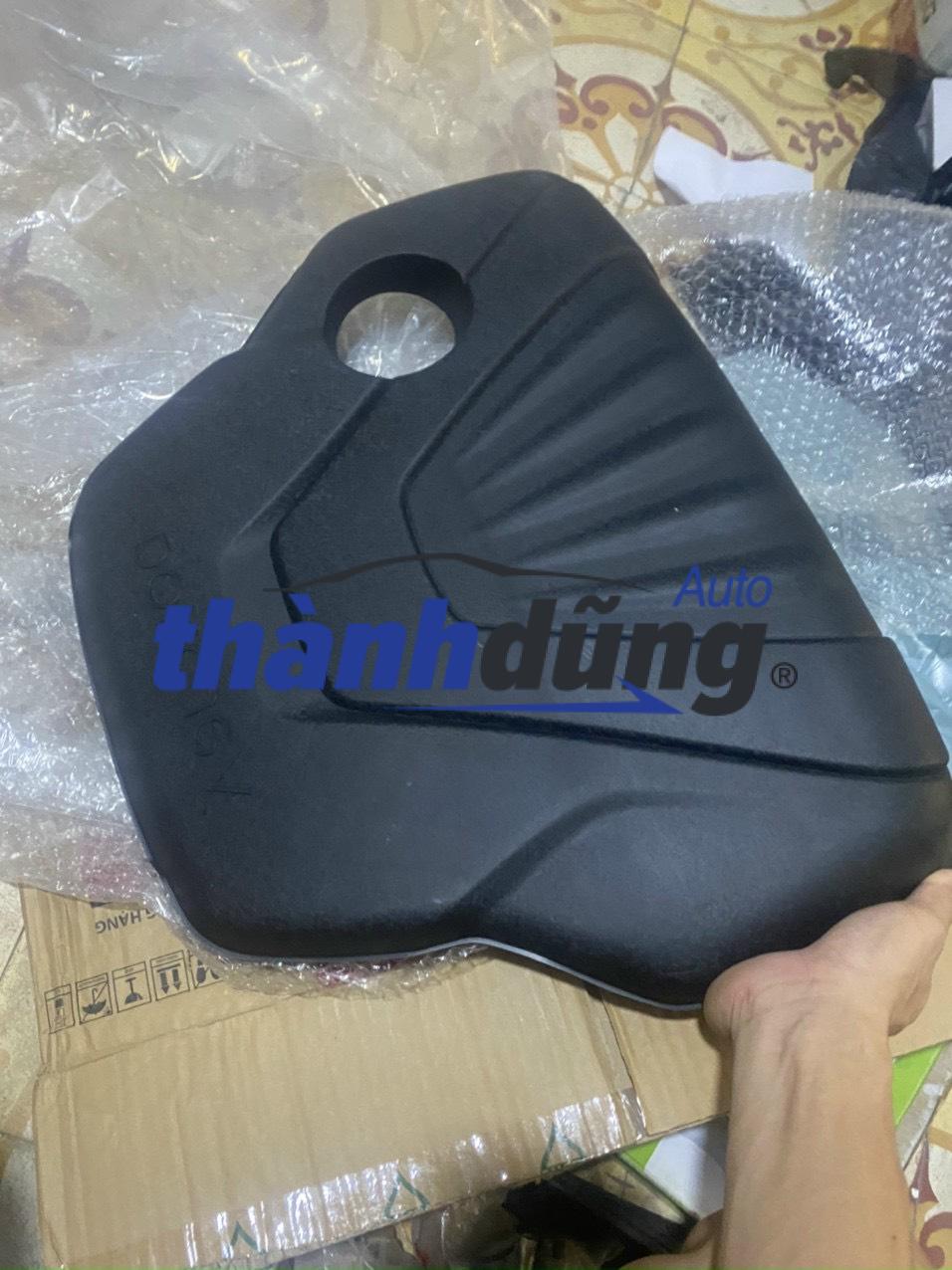 NẮP TRANG TRÍ ĐỘNG CƠ VELOSTER