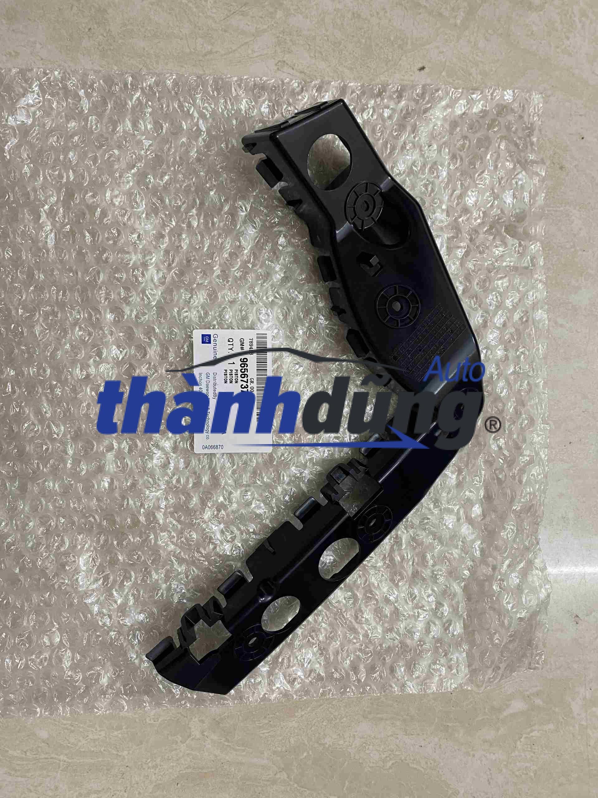 NẸP CÀI CẢN TRƯỚC CHEVROLET COLORADO