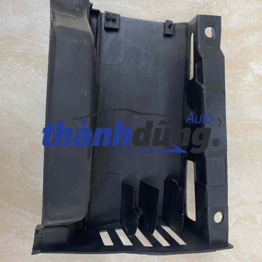 BỆ BƯỚC TOYOTA HIACE 2011