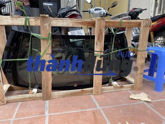 KÍNH CỐP HẬU PREMACY 2010