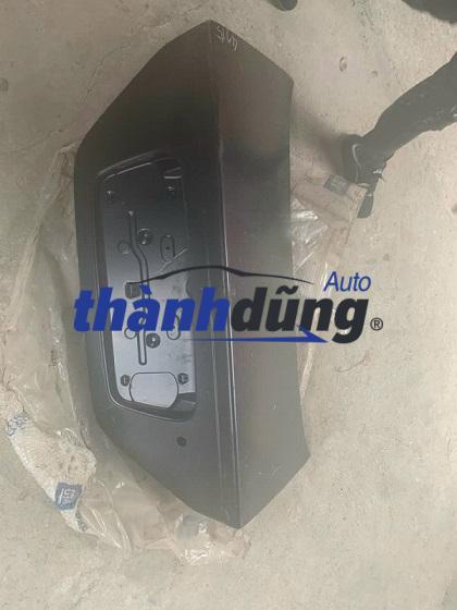 CỐP HẬU MAGNUS 2002