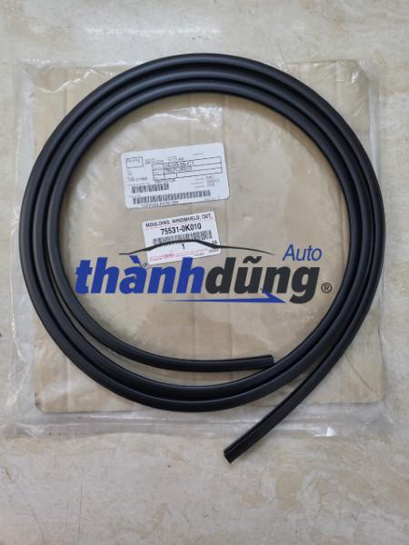 GIOĂNG KÍNH CHẮN GIÓ TRƯỚC TOYOTA HILUX 2007