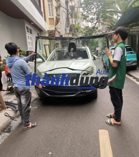 KÍNH CHẮN GIÓ TRƯỚC NISSAN QASHQAI 2014