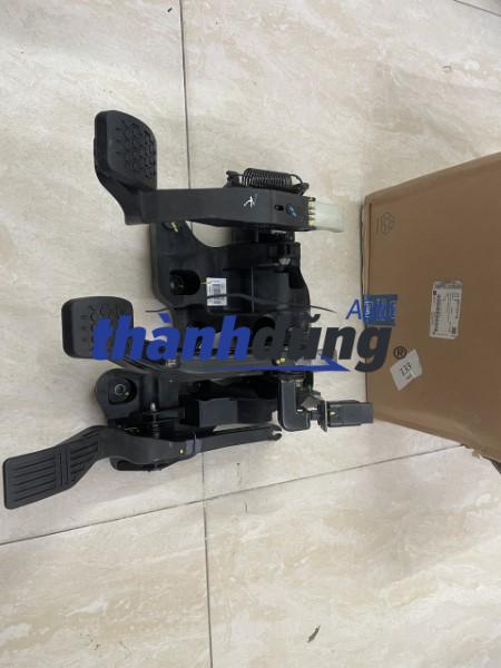 BÀN ĐẠP CHÂN CÔN DAEWOO MATIZ 4