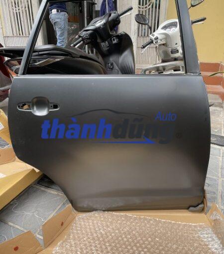 CÁNH CỬA SAU PHẢI TOYOTA INNOVA 2007
