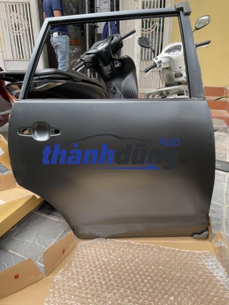 CÁNH CỬA SAU PHẢI TOYOTA INNOVA 2007