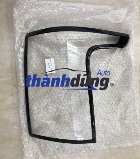 ỐP MẶT ĐÈN HẬU RANGE ROVER