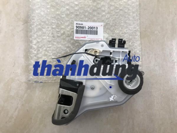 Ổ NGẬM KHÓA CỨA SAU TOYOTA FORTUNER 2010