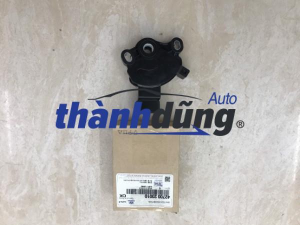CÔNG TẮC BÁO SỐ HYUNDAI I30 | 4270023010