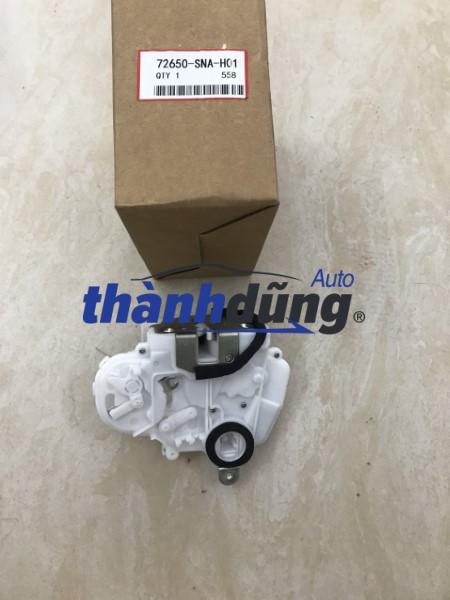 Ổ NGẬM KHÓA CỬA SAU PHẢI HONDA CRV | 72650SNAA01