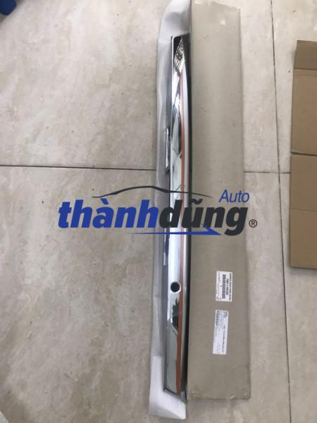 NẸP INOX CỐP HẬU TOYOTA FORTUNER 2005 | 768110K020