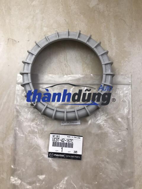 NẮP XOÁY GIỮ CỤM BƠM DẦU MAZDA BT50 2021 | UC9T42167C