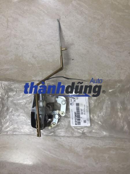 Ổ NGẬM KHÓA CỬA TRÁI XE HYUNDAI COUNTY 2010 | 813105A001
