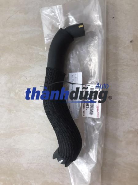 ỐNG THÔNG HƠI NẮP GIÀN CÒ XE TOYOTA ALTIS 2009 | 122610D100