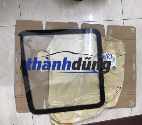 KÍNH CỬA HẬU TRÁI MERCEDES SPRINTER 2005
