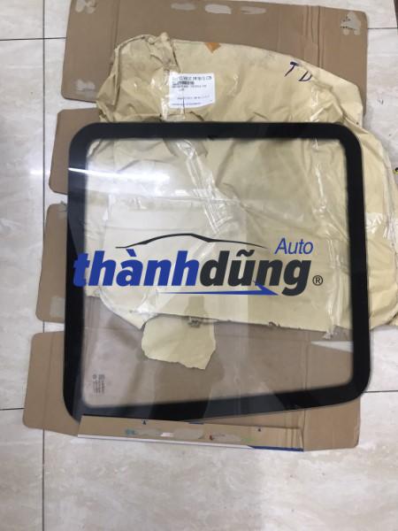 KÍNH CỬA HẬU TRÁI MERCEDES SPRINTER 2005