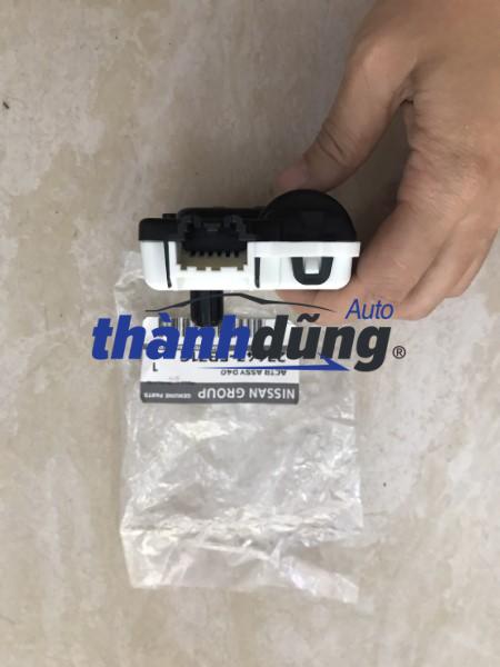 MÔ TƠ CHIA GIÓ ĐIỀU HÒA XE NISSAN NAVARA 2011