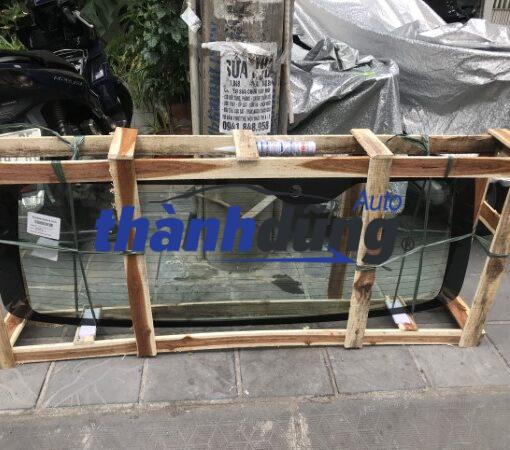 KÍNH CỐP HẬU TOYOTA HIACE 2.0L 2008