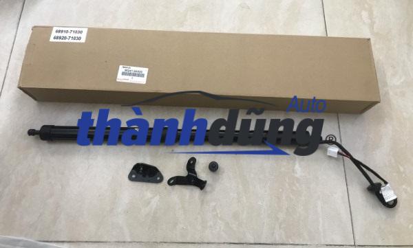 TY CHỐNG CỐP SAU TOYOTA FORTUNER | 6891071030 - Ảnh 2