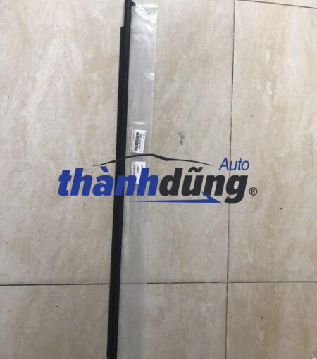 nẹp chân kính trước phụ toyota vios