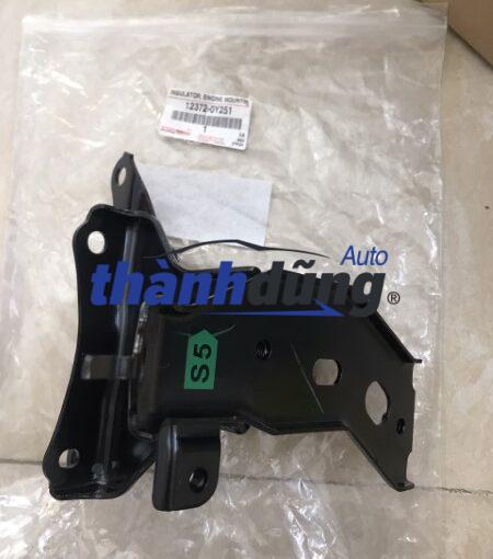 CHÂN MÁY HỘP SỐ XE TOYOTA VIOS 2015 | 12372-0Y251