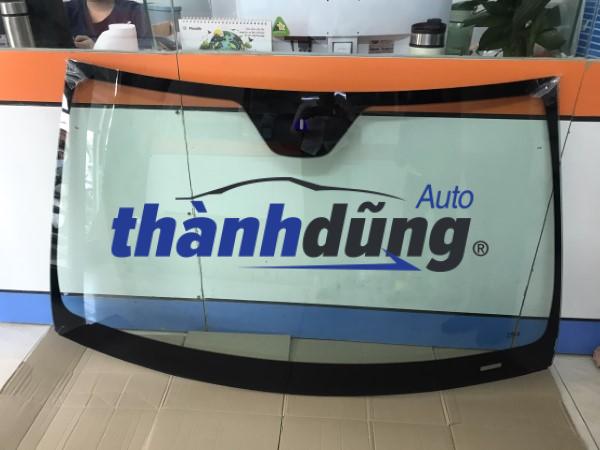 KÍNH CHẮN GIÓ TRƯỚC MERCEDES E200 | 2056706101