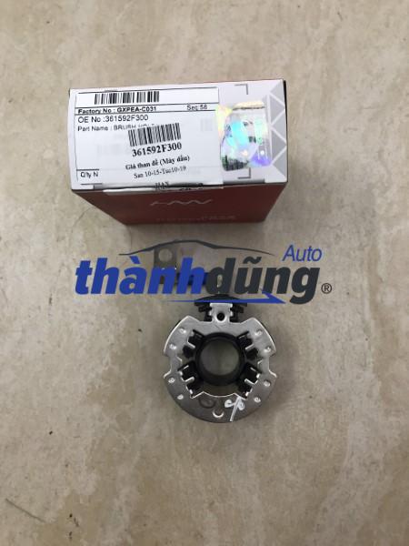 CHỔI THAN ĐỀ HYUNDAI I30 2013-2017 | 361592F300