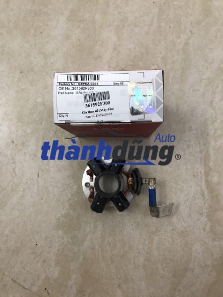 CHỔI THAN ĐỀ HYUNDAI I30 2013-2017 | 361592F300