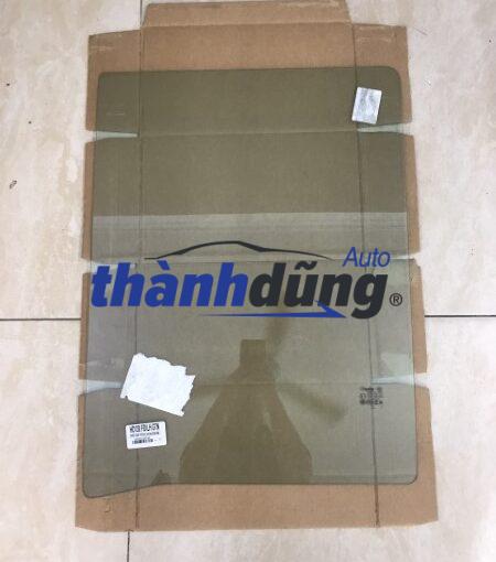 kính cánh cửa hyundai hd260 | 815115h000