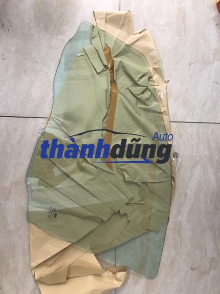 kính cánh cửa trước phải hyundai kona | 82410a0010