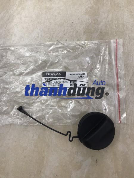 nắp bình xăng trong nissan navara np300 | 17251-jn20a