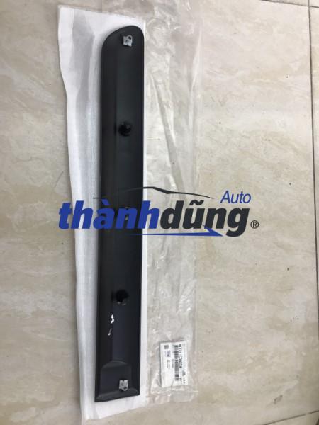 NẸP THÀNH CÁNH CỬA XE HYUNDAI GETZ 2008 | 877311C500