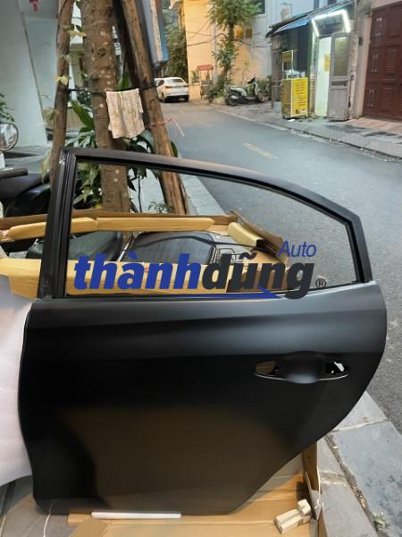 cánh cửa sau phải xe toyota camry | 67003-06190