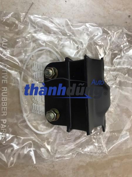 chân máy sau mazda 626 2002 | ga2e39100a