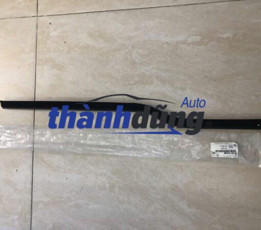 LÔNG NHEO CỬA NGOÀI HYUNDAI HD65 | 811615H000