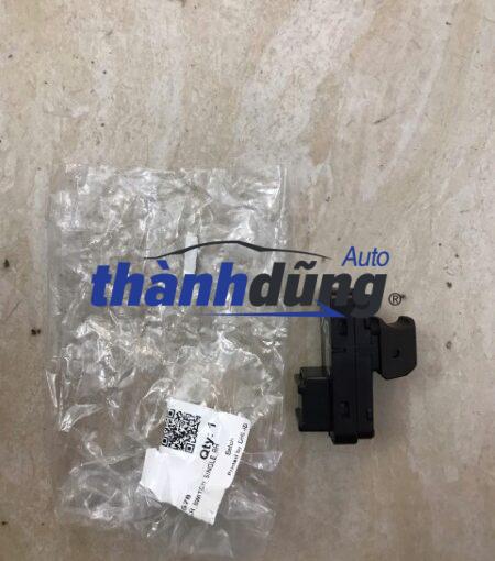 công tắc lên kính sau phải vinfast lux a 2019 | eep10005578