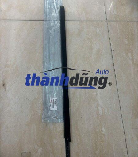 nẹp chân kính trước phụ toyota innova 2009 | 757100k012