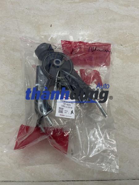 cao su chân máy xe toyota altis 1.8 | 123710d210