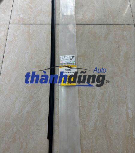 nẹp chân kính xe toyota yaris 2015 | 68160-0d210