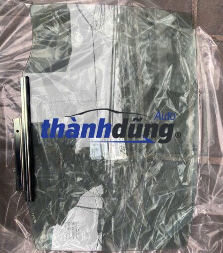 kính cánh cửa toyota yaris 2014 | 68140-0d241