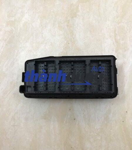 hộp cầu chì chevrolet captiva 2.0 2009 | 95037413