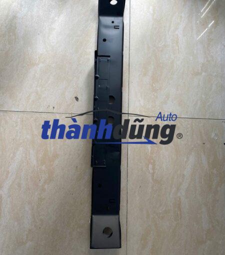 xương đỡ cản trước dưới xe isuzu mux | 8979580011