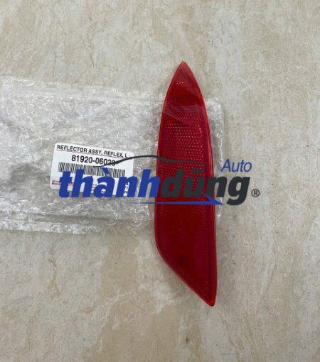 đèn phản quang xe toyota camry 2017 | 81920-06020