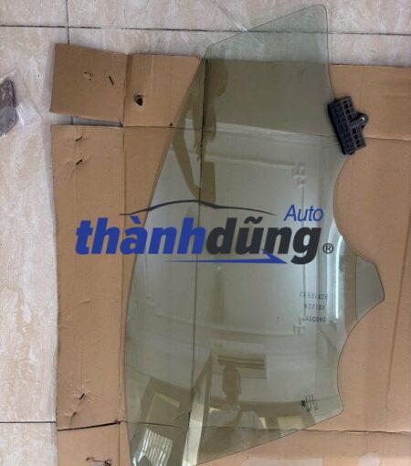 kính cánh cửa trước hyundai i30 cw 2012 | 82421-2l010